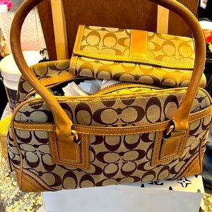 Coach speedy and wallet